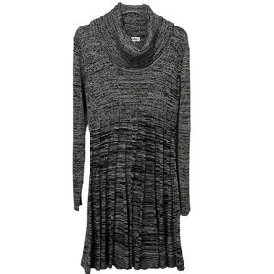 CALVIN KLEIN - SIZE XL - FIT & FLARE KNIT DRESS - EXCELLENT CONDITION